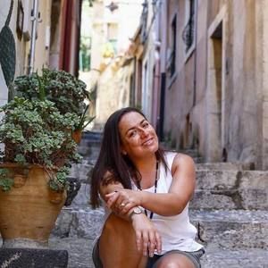 Meet your Posher, Victoria